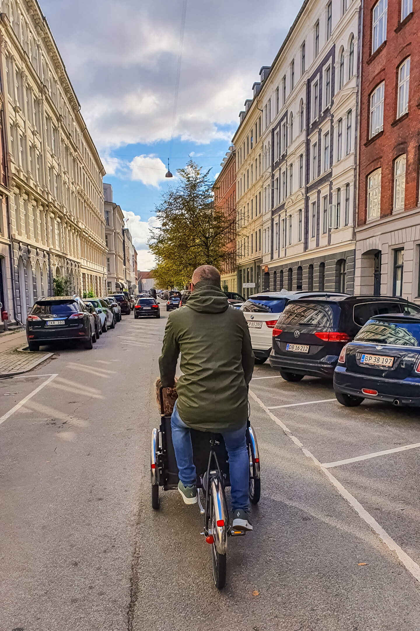 Exploring Copenhagen by cargo bike