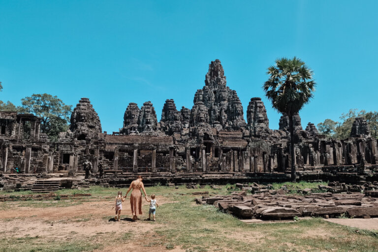 Jet lag with kids - 11 tips