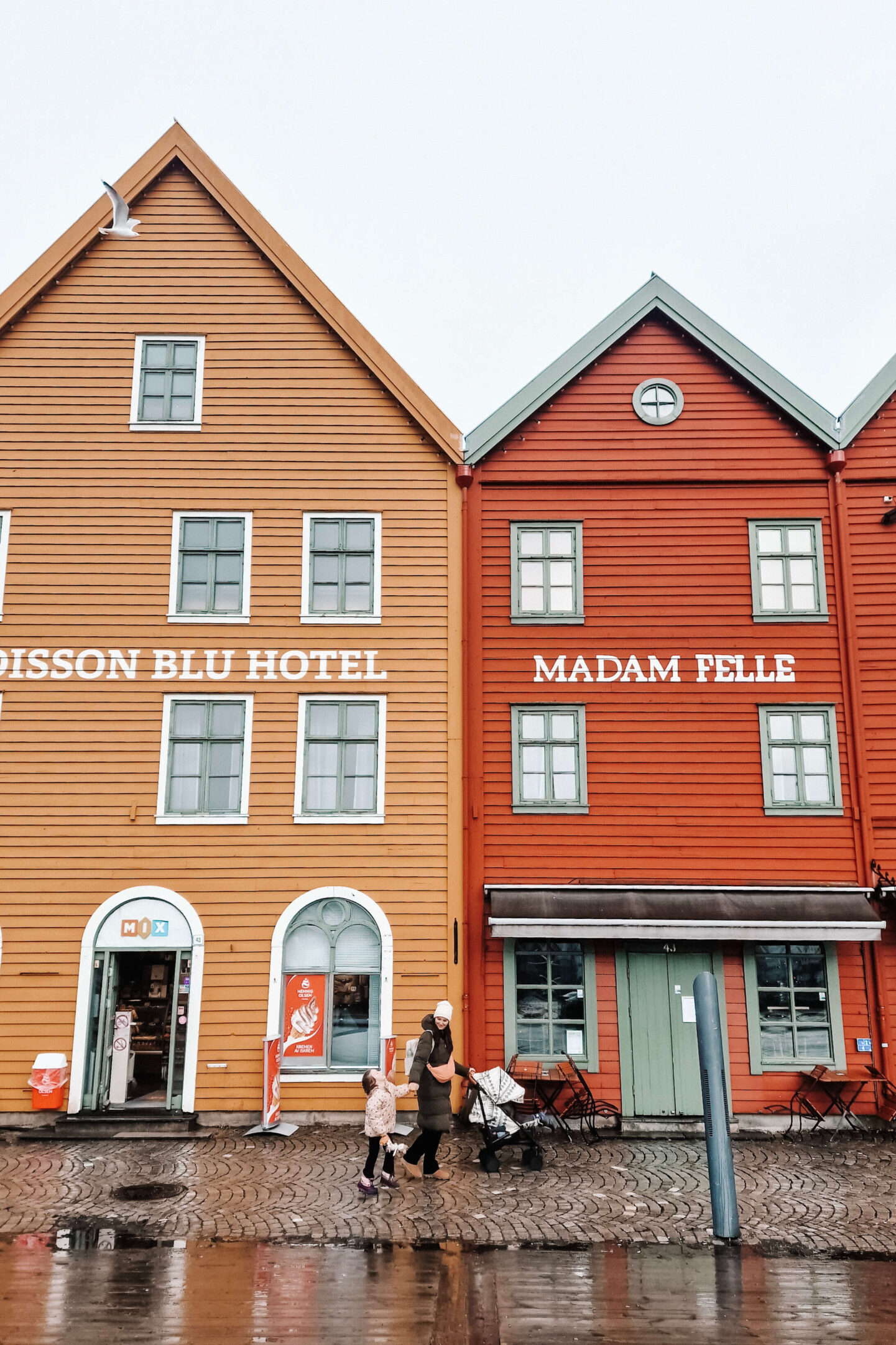 Winterse rondreis Noorwegen met kinderen - Bryggen in Bergen in Noorwegen met kinderen