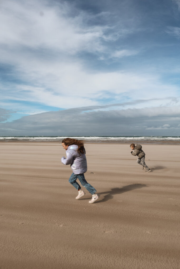 De opaalkust met kinderen